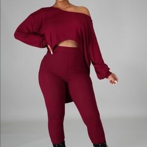 Brand new burgundy day set